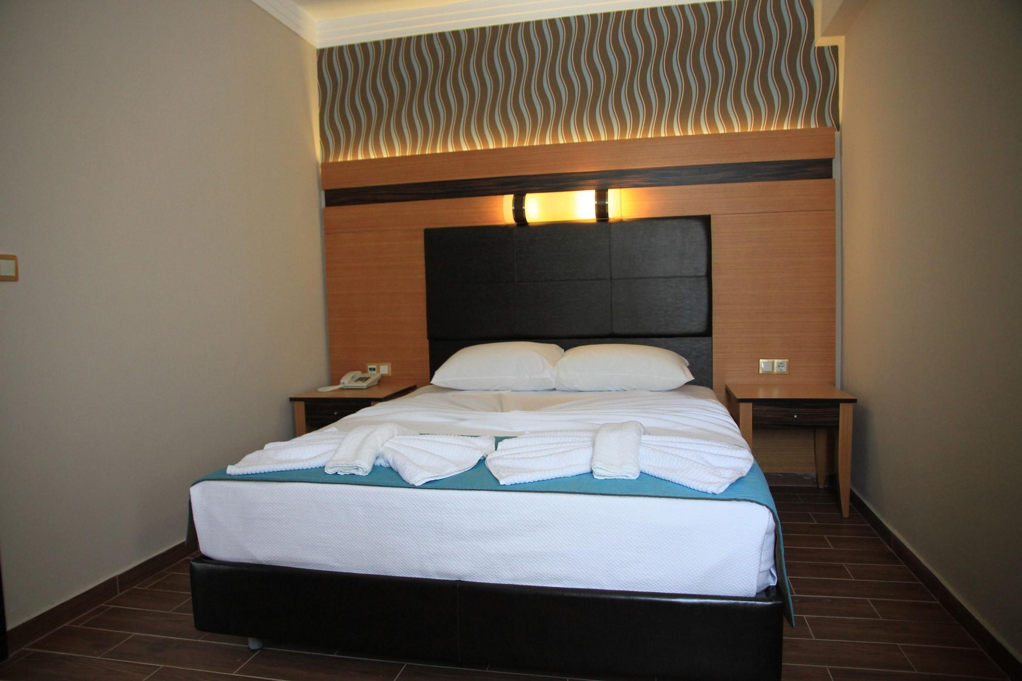 Club Alpina Hotel มาร์มาริส ภายนอก รูปภาพ