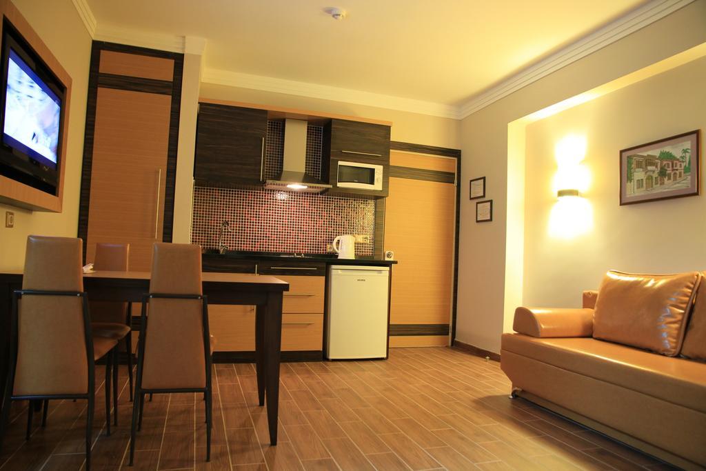 Club Alpina Hotel มาร์มาริส ภายนอก รูปภาพ