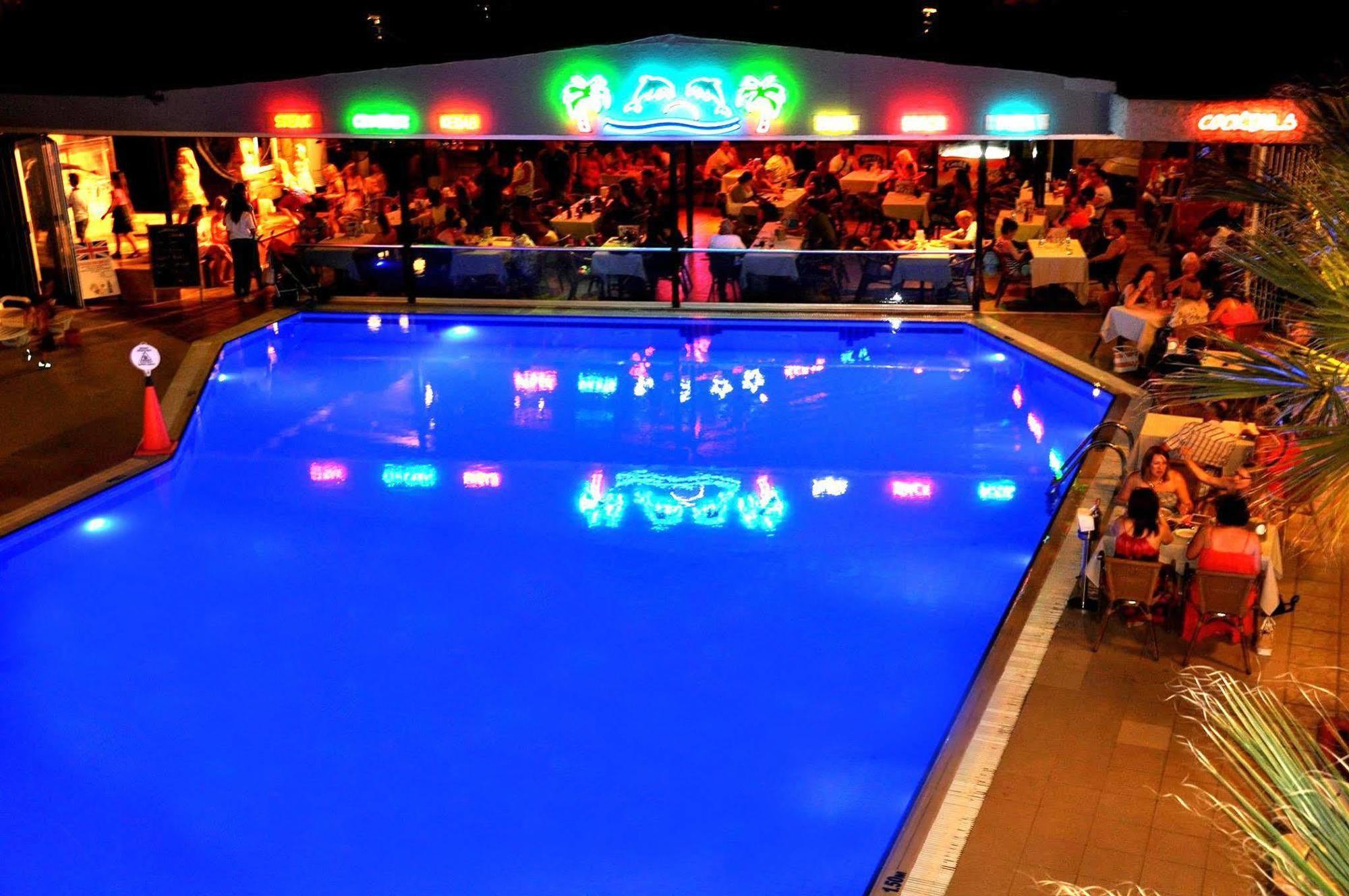 Club Alpina Hotel มาร์มาริส ภายนอก รูปภาพ