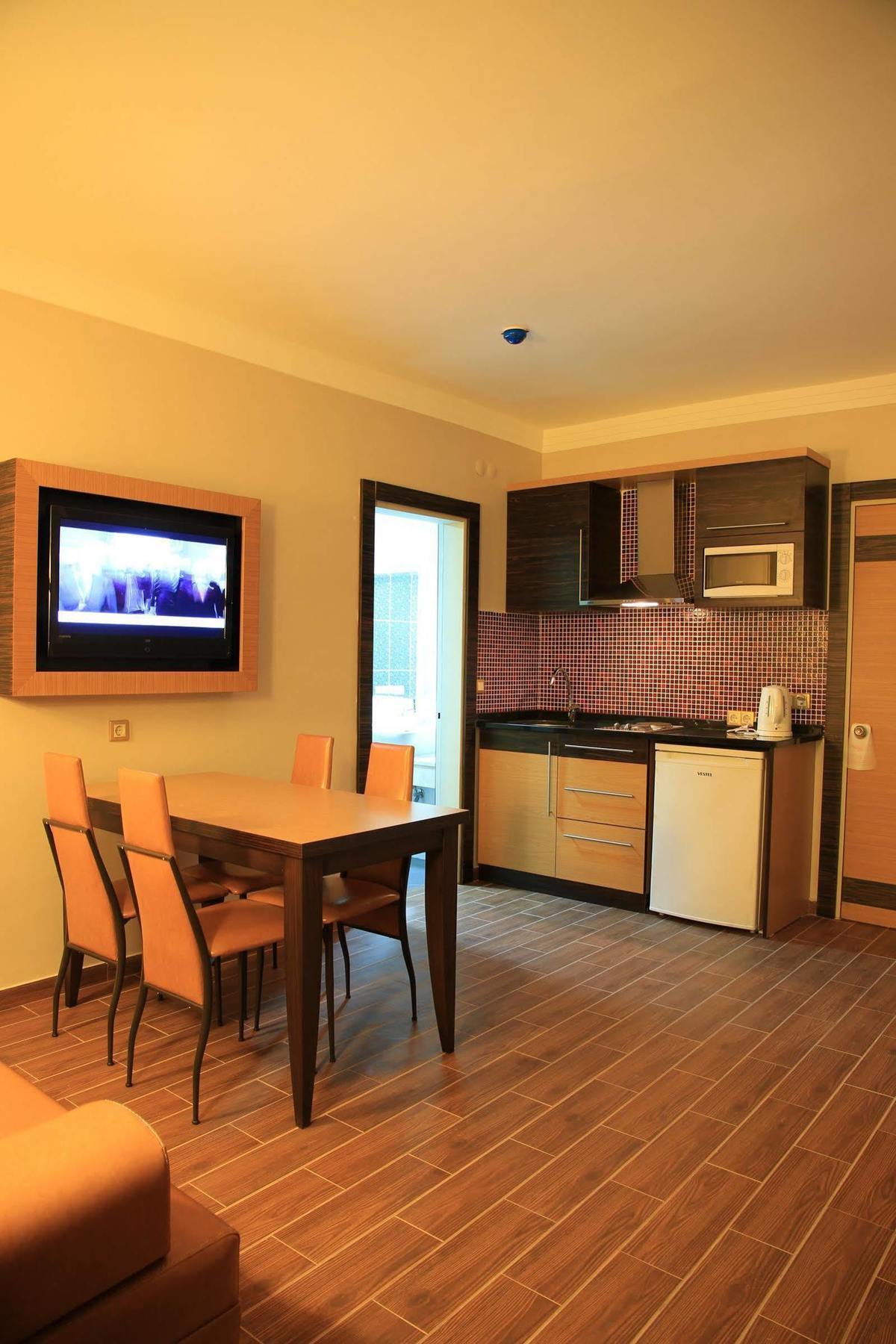 Club Alpina Hotel มาร์มาริส ภายนอก รูปภาพ